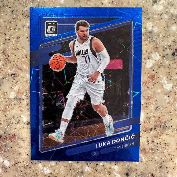 Panini Blue Trading Card - Luka Dončić velocity mint condition by optic - Picture 2 of 3
